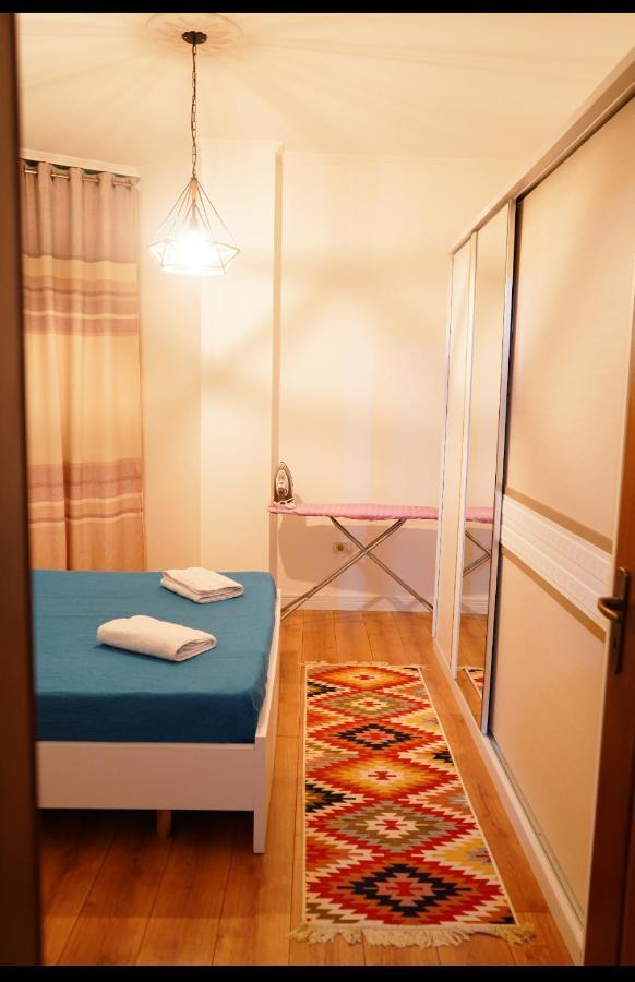 Apartament Center Tirana Eksteriør billede